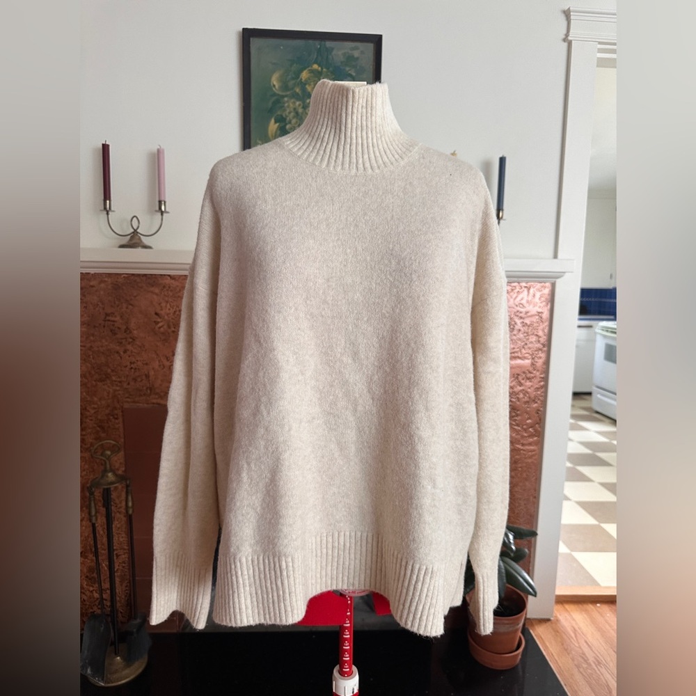 Uniqlo Cream Ribbed Turtleneck Sweater